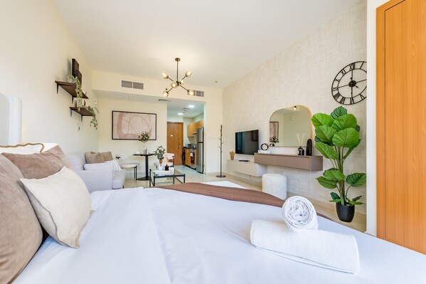 In-room safe, iron/ironing board, free WiFi, bed sheets - City Views Studio Close to Attractions, Emirates Garden II Maple 2, JVC (Dubai)