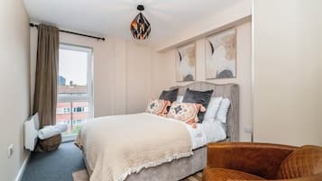 2 makuuhuonetta, silitysrauta/-lauta, Wi-Fi, vuodevaatteet