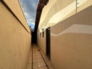 Property grounds - Complete House Near the Airport (Jardim Petropolis Campo Grande)