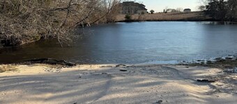 Lake view lovers nest