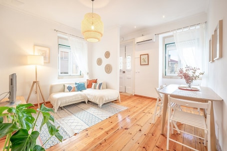 TV. GuestReady - Sweet comfort in Lisbon
