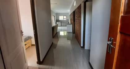 Lovely bungalow with WiFi in Blantyre