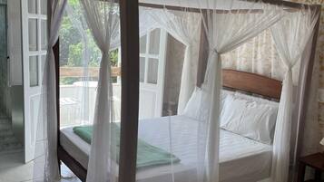 Standard Double Room, 6 Bedrooms, Lanai | Hypo-allergenic bedding, down comforters, free WiFi, bed sheets
