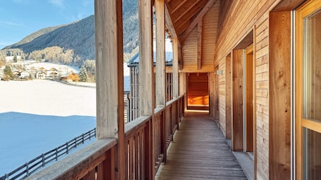 Exterior. MOUNTAIN EXZELENT RESIDENCE