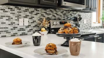 Køleskab, mikrobølgeovn, ovn, opvaskemaskine