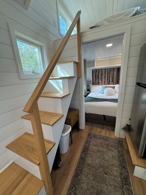 Room - Newly built Tiny house on ranch setting in the middle of Scottsdale! (Scottsdale)