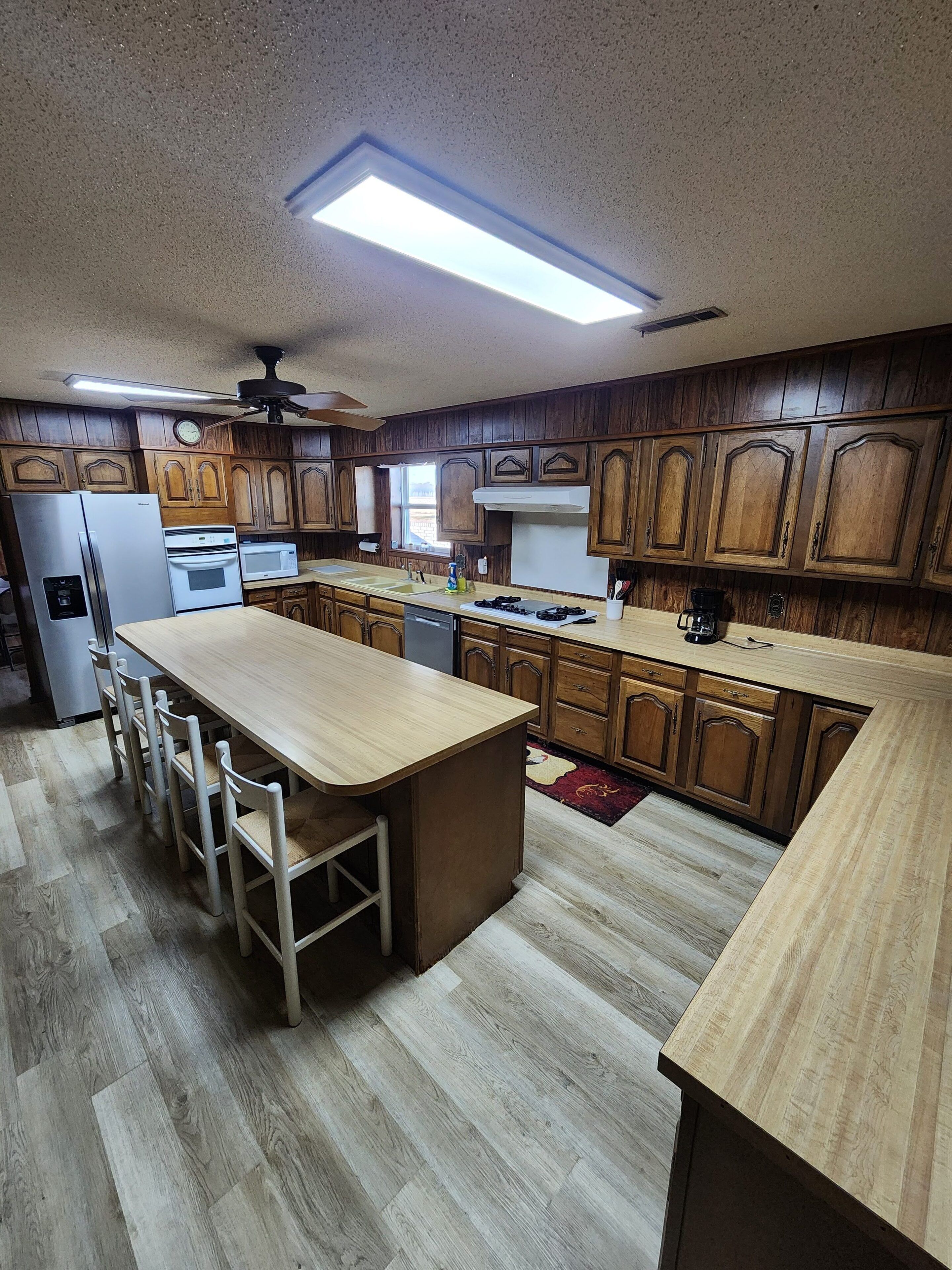 雪櫃、微波爐、焗爐、爐具