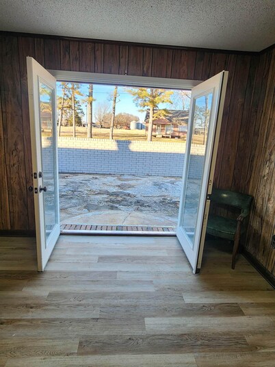 The Rose Community Critter Co. Clubhouse! 4 bedrooms w/12 beds, and 2 full baths