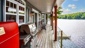 Terrace/patio - Unforgettable Extended Stays In Beauce At The Lake (Saint-Victor)