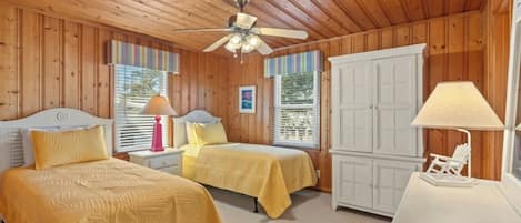 4 Schlafzimmer, Bügeleisen/Bügelbrett, kostenloses WLAN