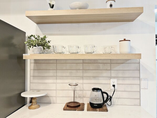 Interior - 3-bedroom house in gorgeous Indio with AC, WiFi. Enjoy your stay (Indio)