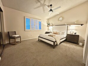 3 bedrooms, iron/ironing board, travel cot, WiFi - 3-bedroom house in gorgeous Indio with AC, WiFi. Enjoy your stay (Indio)
