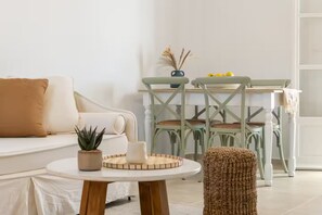 TV - Walk to Naousa | 1BR House | Peppermint Piperi (Naousa)
