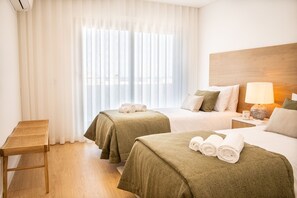 2 chambres, fer et planche à repasser, Wi-Fi gratuit, draps fournis