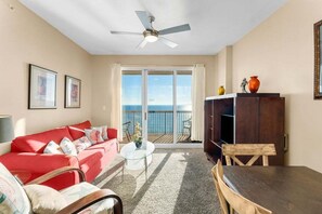 Smart TV - Condo with private balcony, breathtaking gulf views, large pool! West PCB. (Panama City)