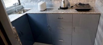 Cosy - well done up 1 bed flat