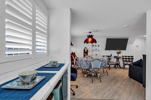 Dining - Just steps to the beach! (Lavallette)