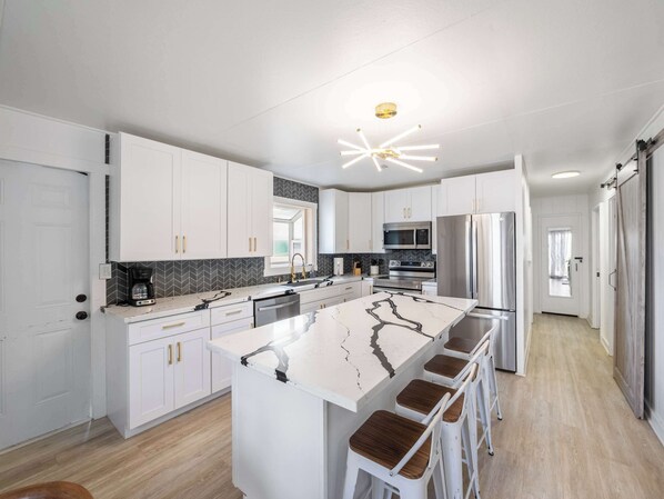 Fridge, microwave, oven, stovetop