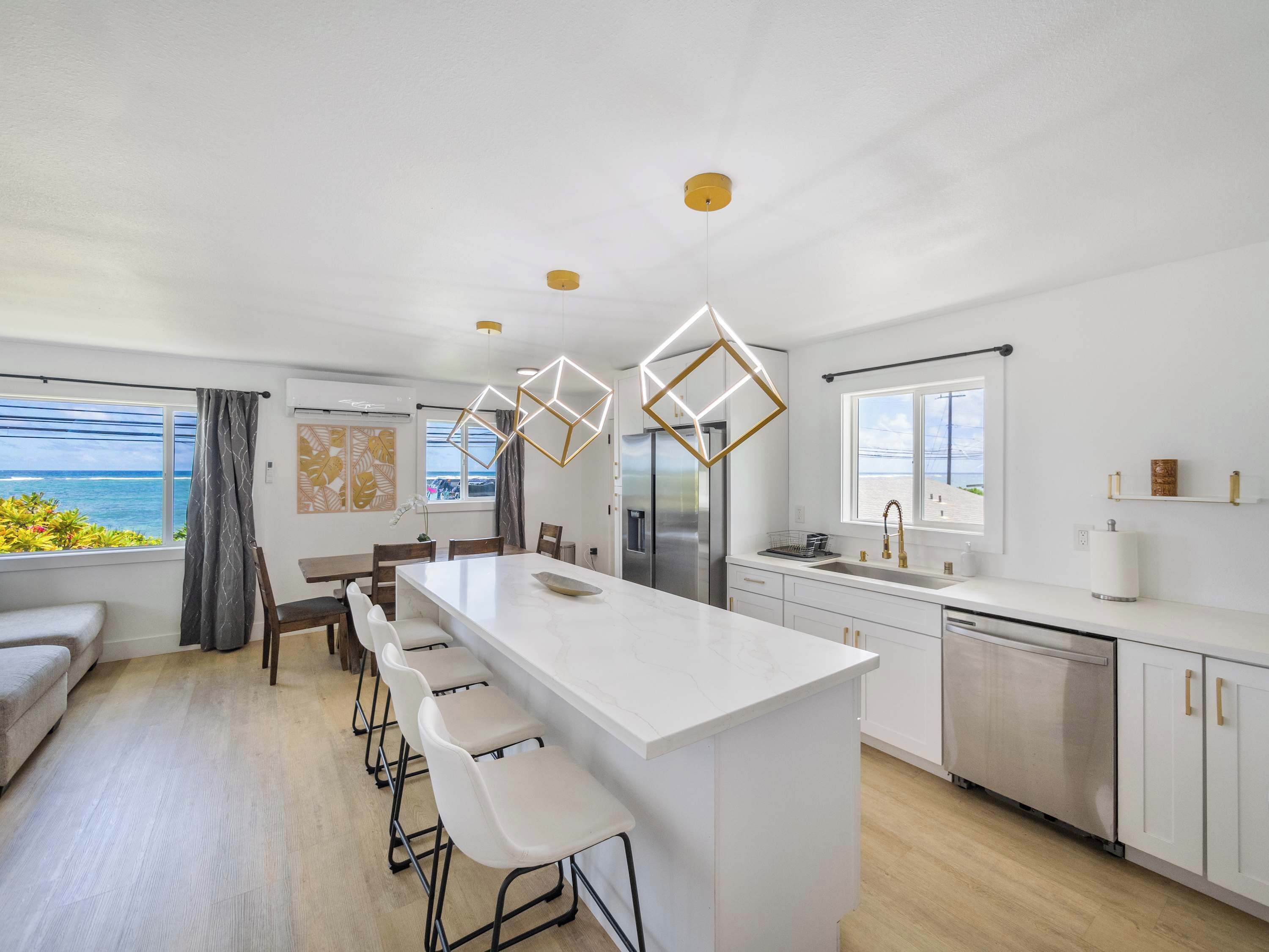 Fridge, microwave, stovetop, dishwasher