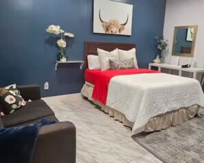 2 bedrooms, WiFi, bed sheets - Nice 1 bedroom 1- bathroom studio in Sacramento with WiFi, AC.  Enjoy your stay. (Sacramento)