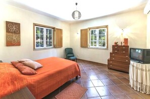 3 Schlafzimmer, Bügeleisen/Bügelbrett, WLAN, Bettwäsche