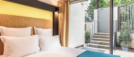 5 slaapkamers, een strijkplank/strijkijzer, reisbedje, gratis wifi