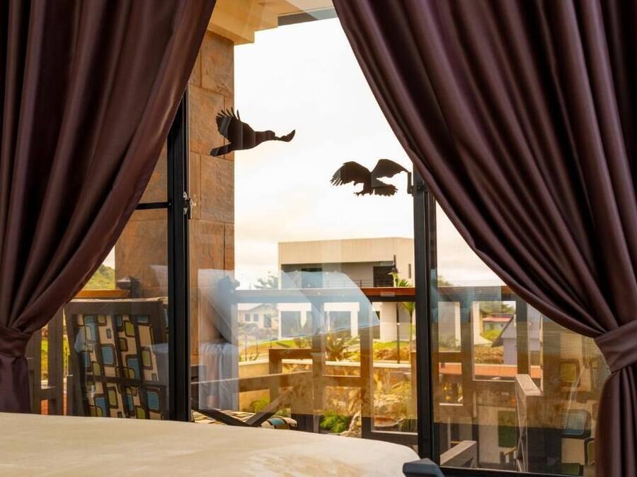 Triple Room, 1 King Bed with Sofa bed, Mountain View | Premium bedding, blackout curtains, iron/ironing board, free WiFi