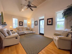 تلفزيون ذكي، كُتُب