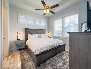 2 bedrooms, iron/ironing board, travel cot, free WiFi - Relax & Recharge – 2BR by Big Chill & Sandy Shores (Panama City Beach)