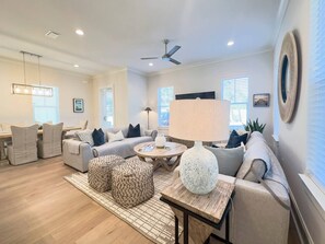 TV, stereo - Summer Near 30A | 4BR + Bikes, 1/2 Mi to Beach (Inlet Beach)