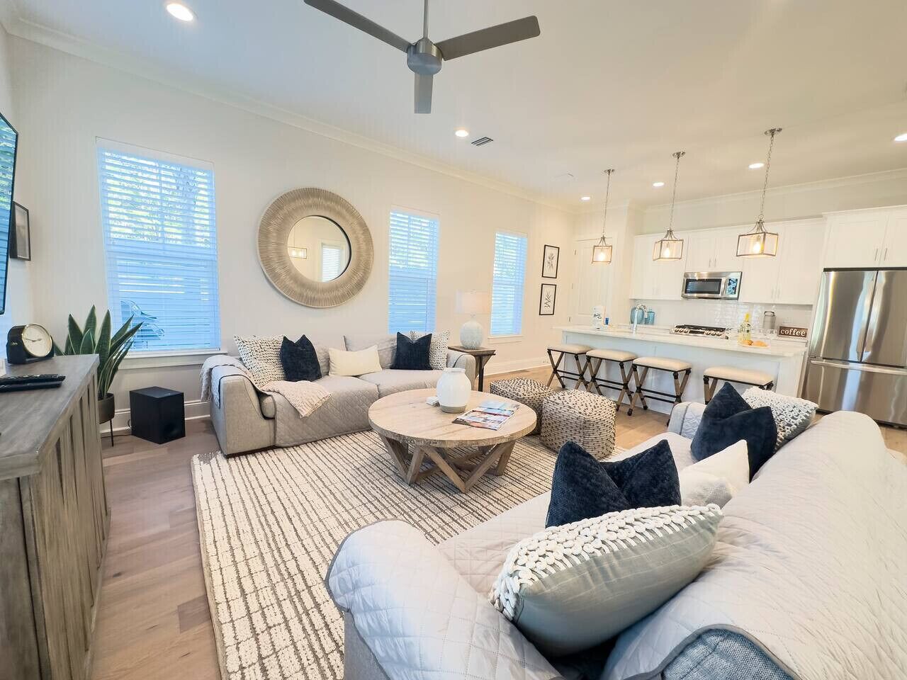 Fernseher, Stereoanlage