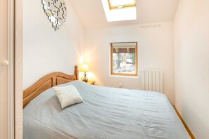 2 bedrooms