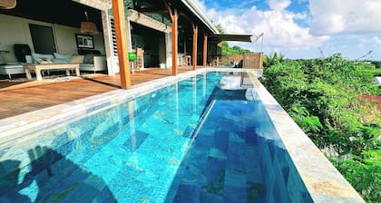 Villa Acoma Lodge private pool and breathtaking sea view ideal for 6 person