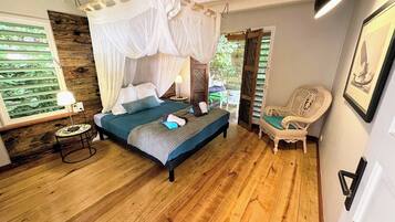 3 bedrooms, travel cot, WiFi, bed sheets