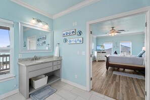 5 chambres, fer et planche à repasser, Wi-Fi gratuit, draps fournis