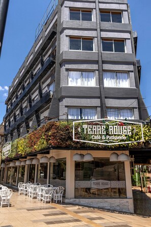 Exterior - Bagu 7 Bocas (Puerto Iguazú)