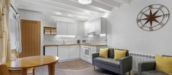 Puffling Perch - North East Escapes