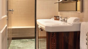 Apartment | Bathroom | Soap - Palais Bourbon Hotel - Suite 21- 4P - Invalides (Paris)