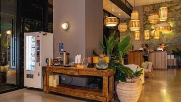 Coin salon dans le hall