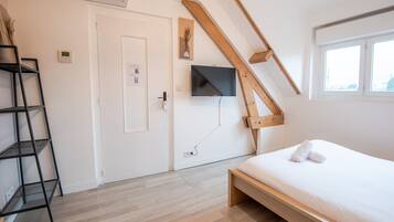 1 chambre, bureau, accĂšs Internet, draps fournis