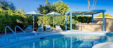 Piscine extérieure, piscine chauffée