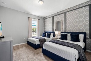 7 bedrooms, travel crib, WiFi, bed sheets