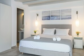 Suite, Courtyard View | Premium bedding, pillow-top beds, in-room safe, soundproofing - Eleven Keys Mykonos Suites (Mykonos)