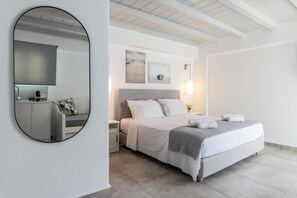 Suite, Courtyard View | Premium bedding, pillow-top beds, in-room safe, soundproofing - Eleven Keys Mykonos Suites (Mykonos)
