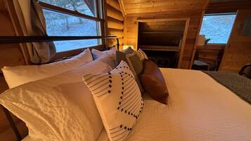 3 dormitoris, escriptori, un bressol de viatge i wifi gratuïta