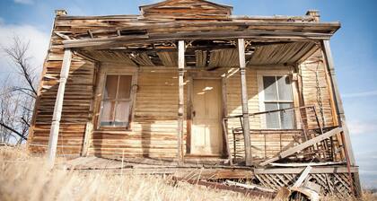 The Henry House in Historic Pony Montana