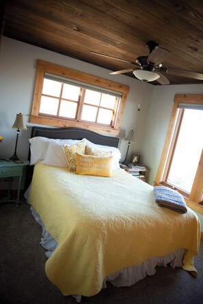 4 Schlafzimmer, Reisekinderbett, kostenloses WLAN, Bettwäsche