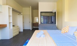 6 bedrooms, WiFi, bed sheets