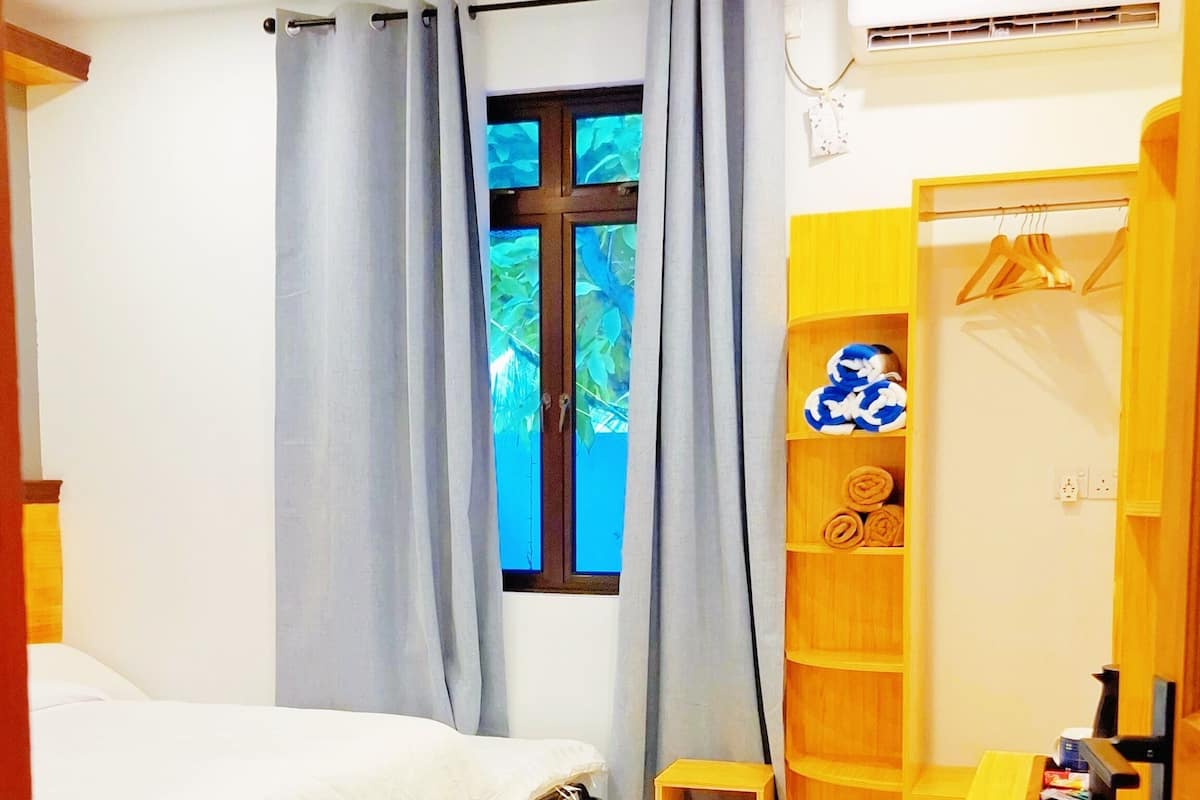 Habitación estándar con 1 cama matrimonial o 2 individuales | Sábanas de algodón egipcio y ropa de cama de alta calidad