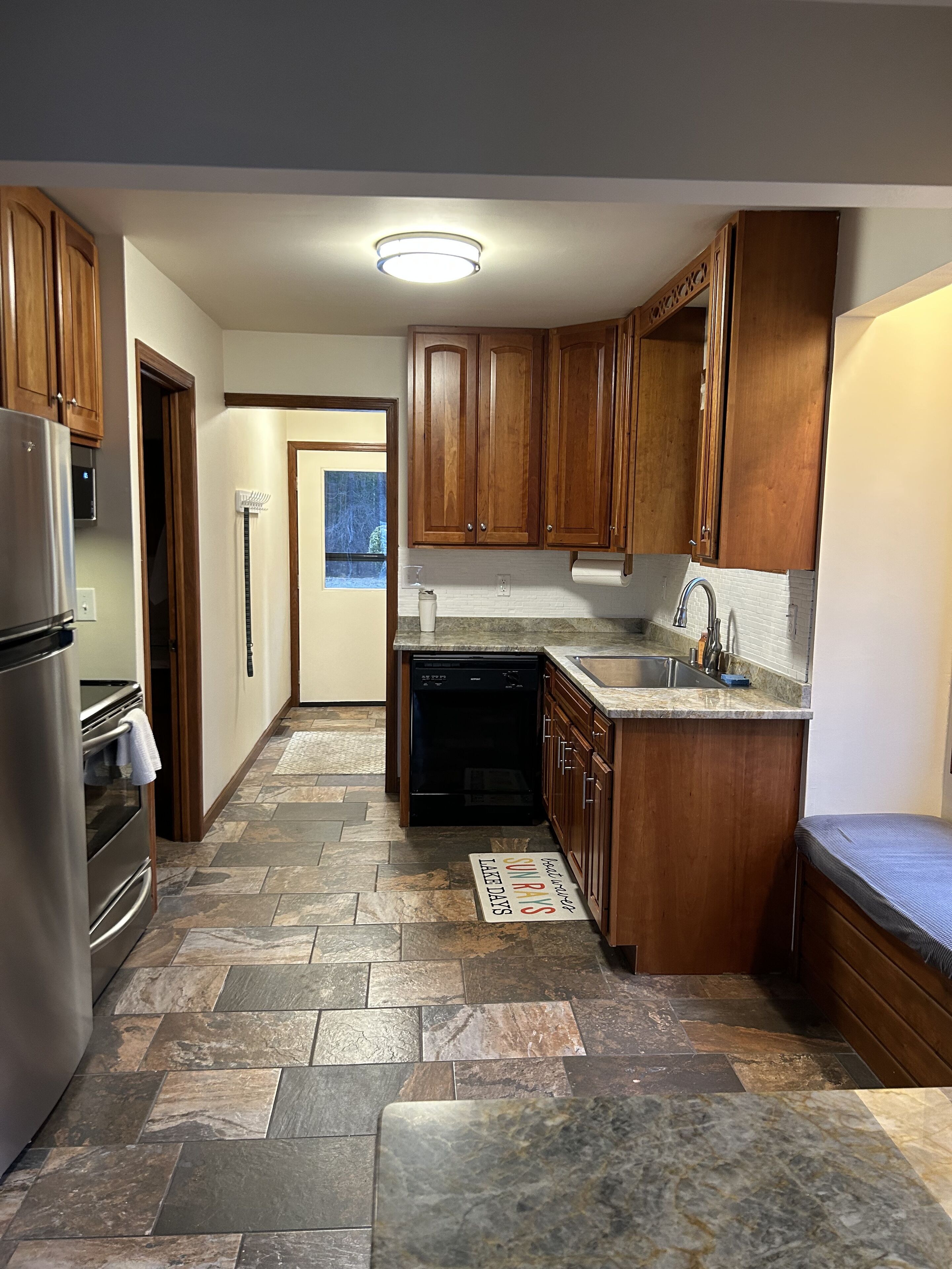 冰箱、微波炉、烤箱、炉灶